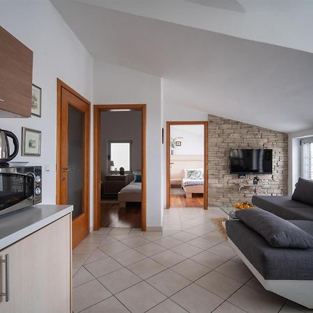 Apartments Valbruna Ровінь Екстер'єр фото