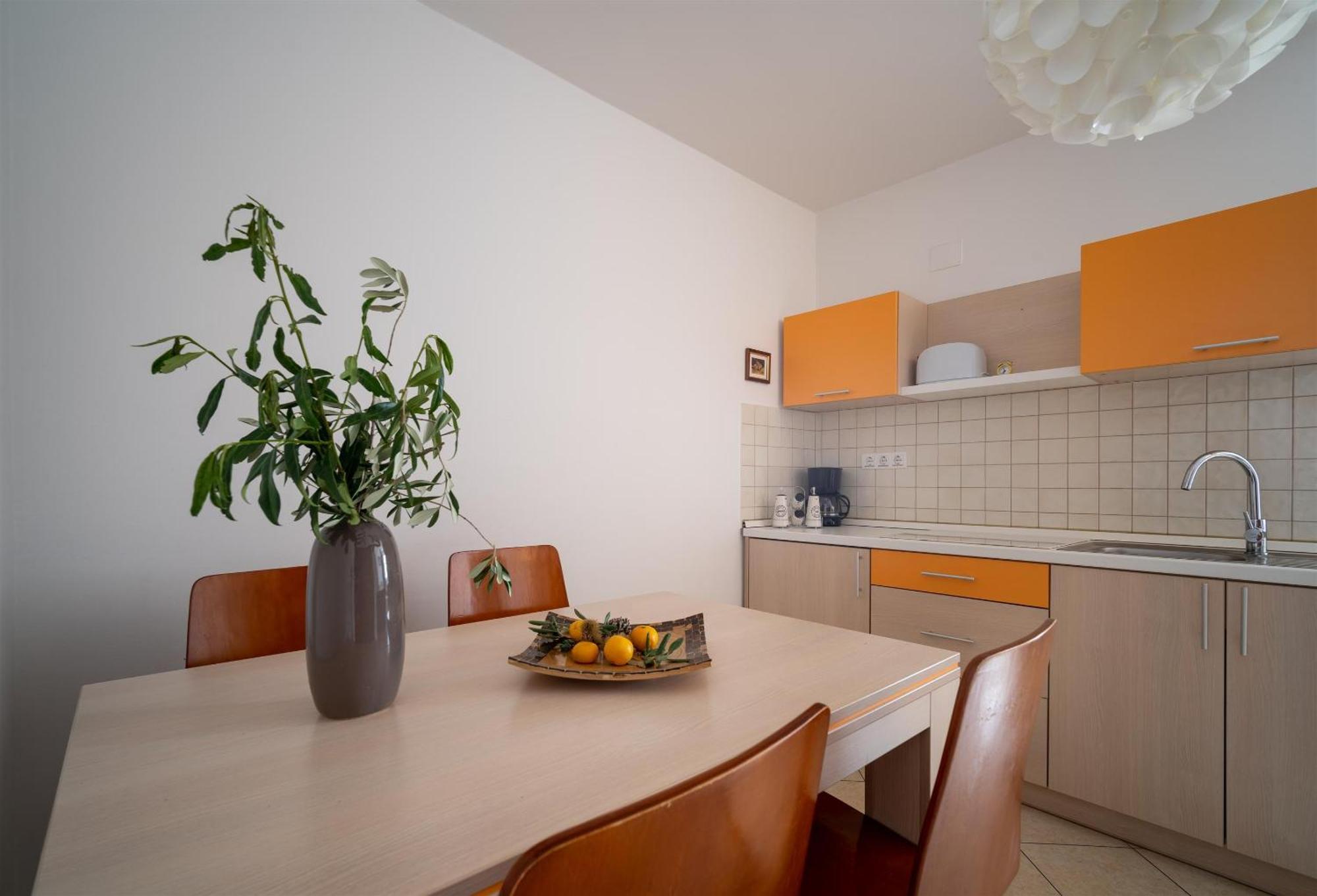 Apartments Valbruna Ровінь Екстер'єр фото