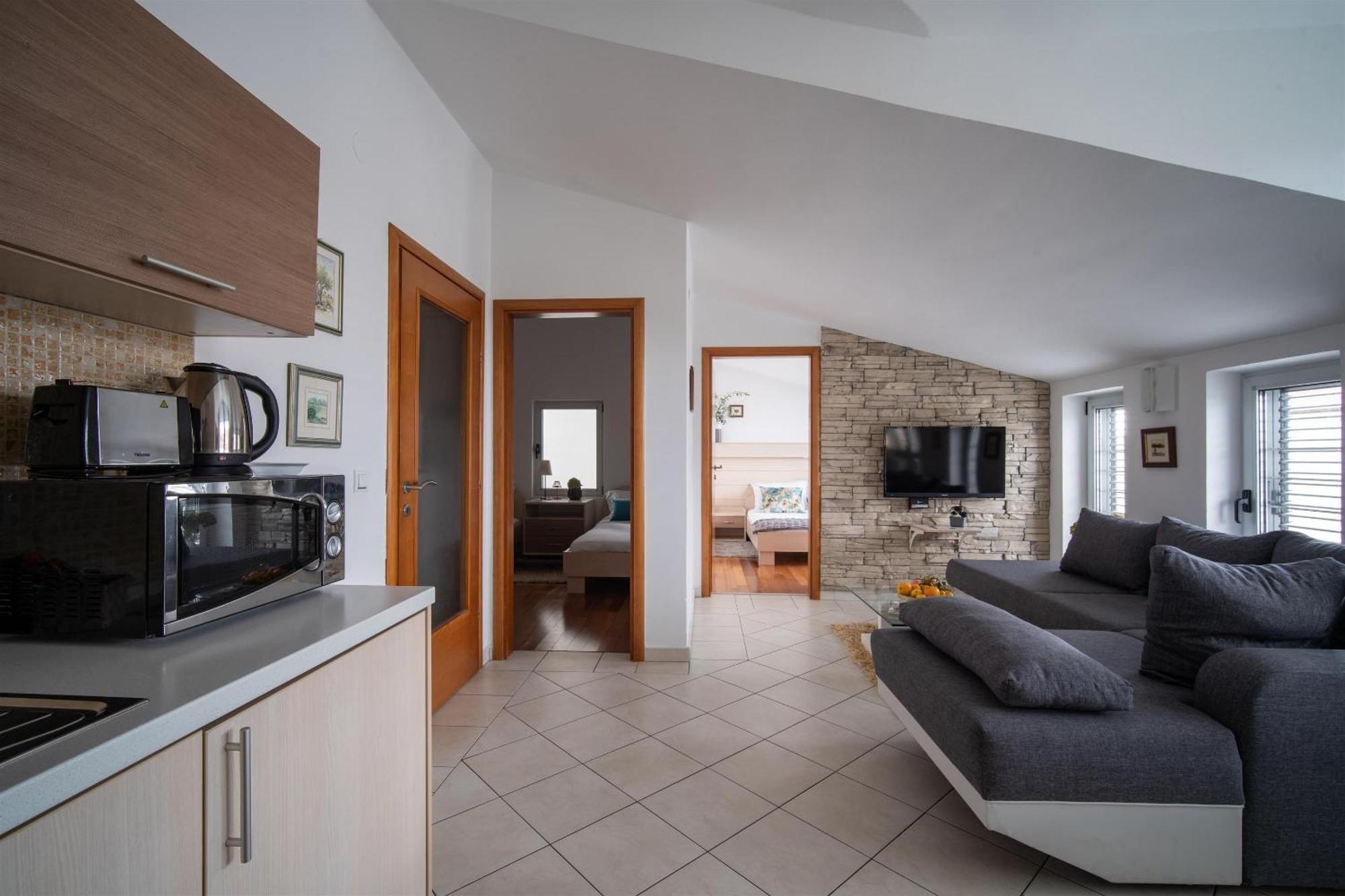 Apartments Valbruna Ровінь Екстер'єр фото