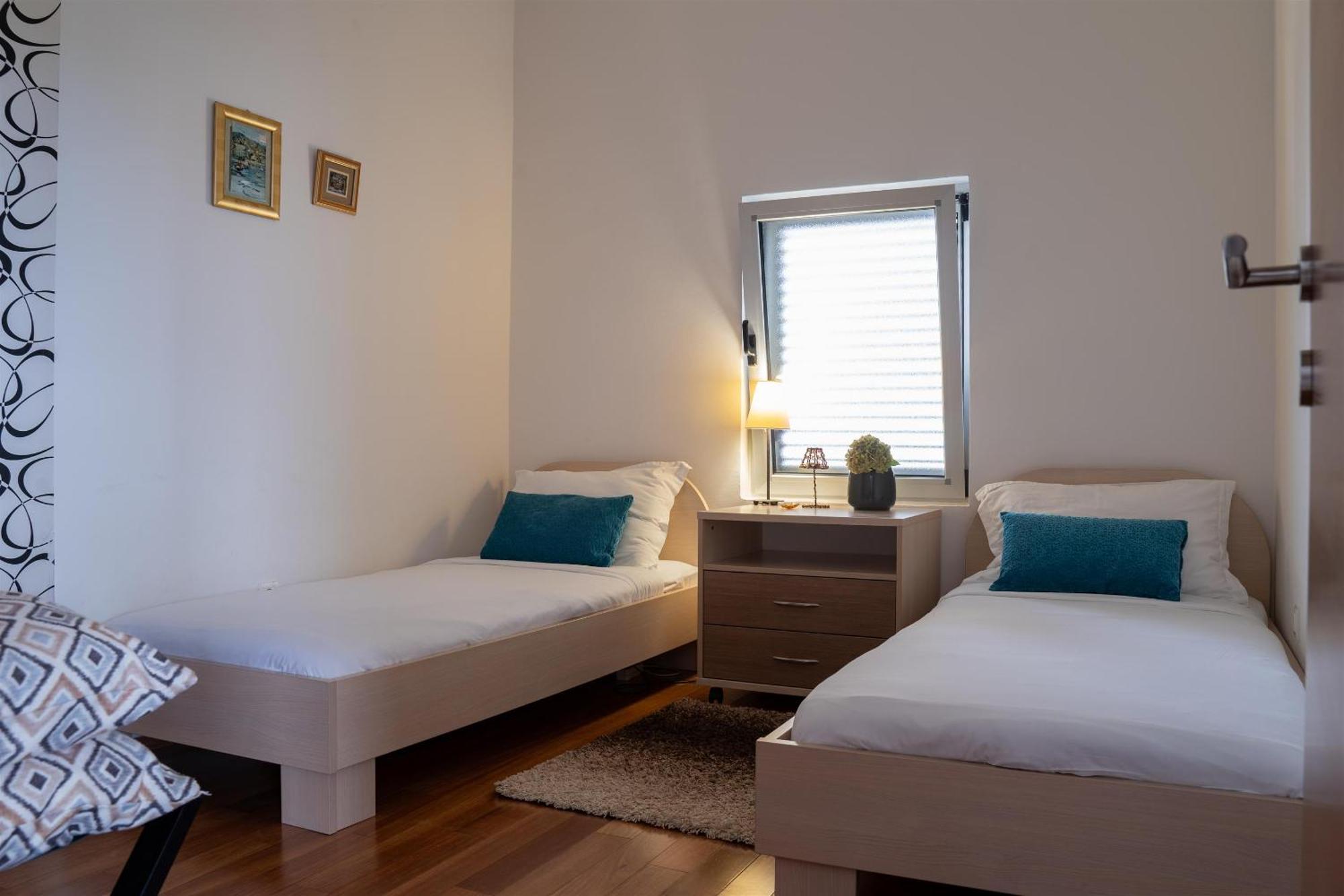 Apartments Valbruna Ровінь Екстер'єр фото