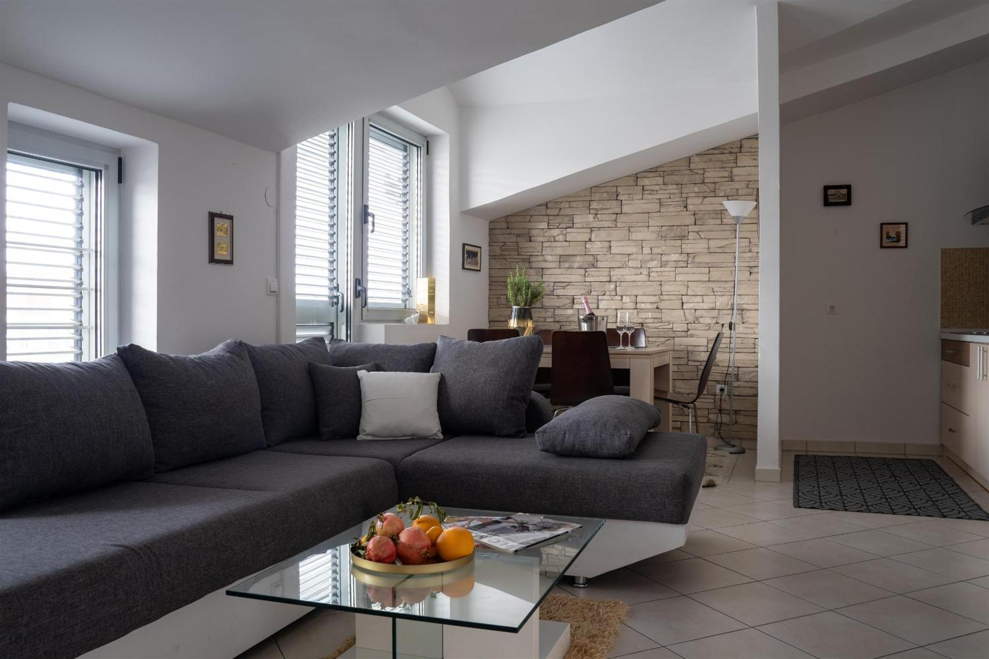 Apartments Valbruna Ровінь Екстер'єр фото
