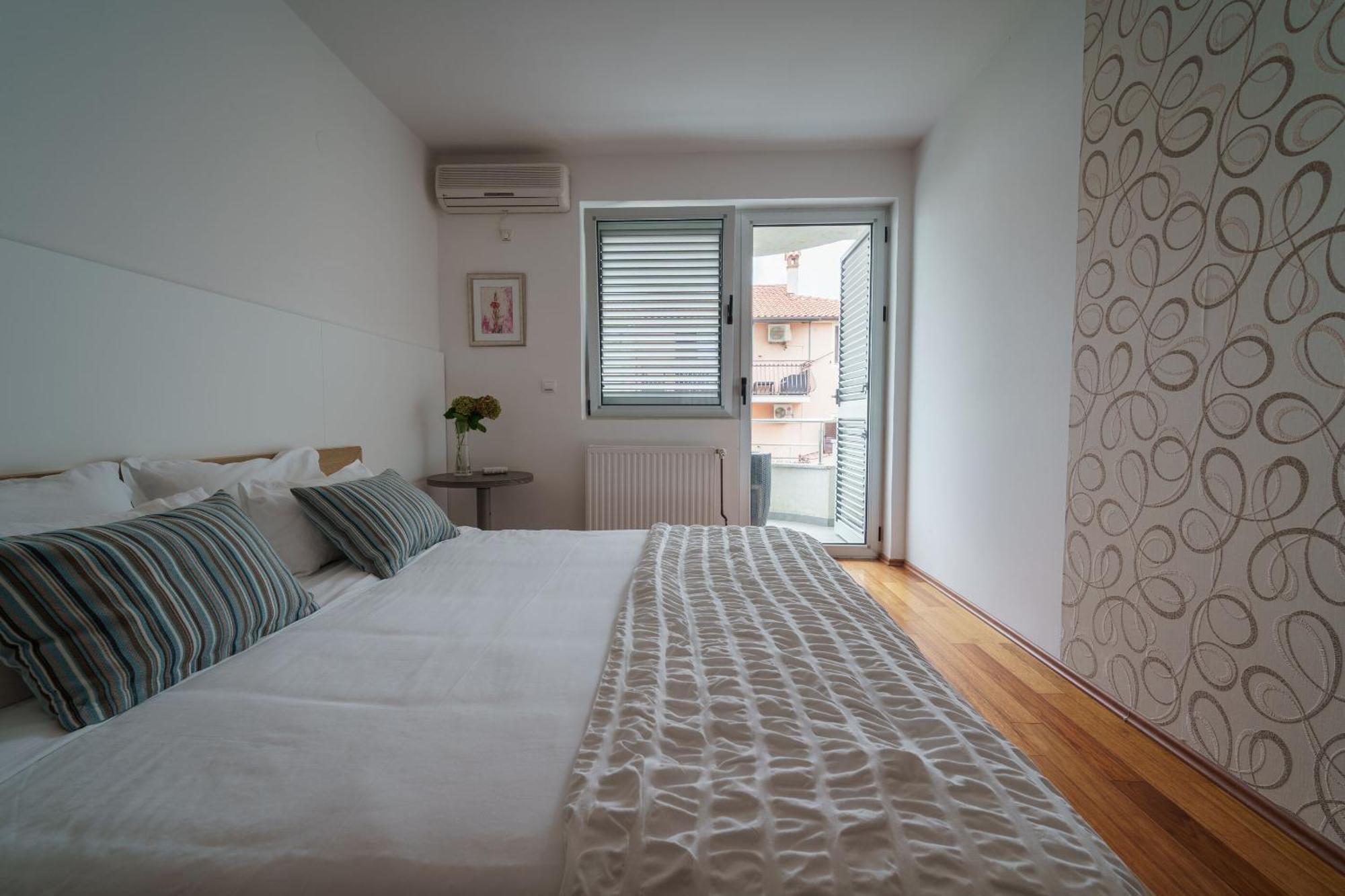 Apartments Valbruna Ровінь Екстер'єр фото