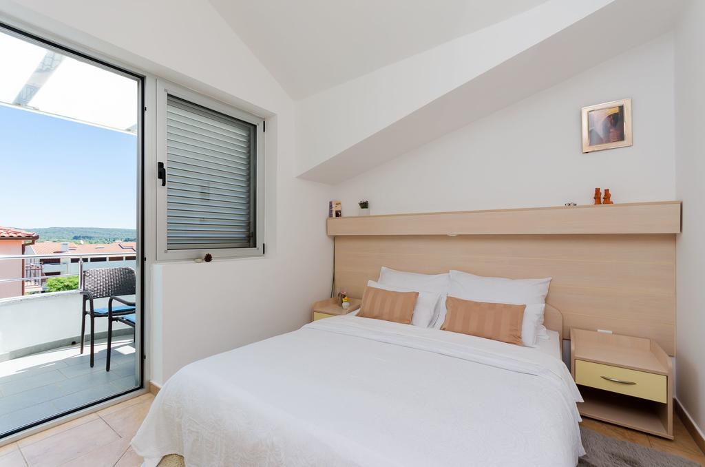 Apartments Valbruna Ровінь Екстер'єр фото
