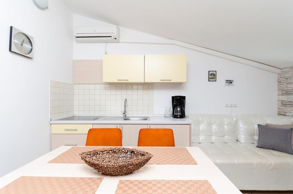 Apartments Valbruna Ровінь Екстер'єр фото