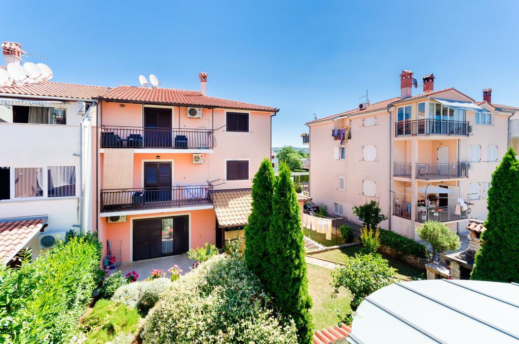 Apartments Valbruna Ровінь Екстер'єр фото